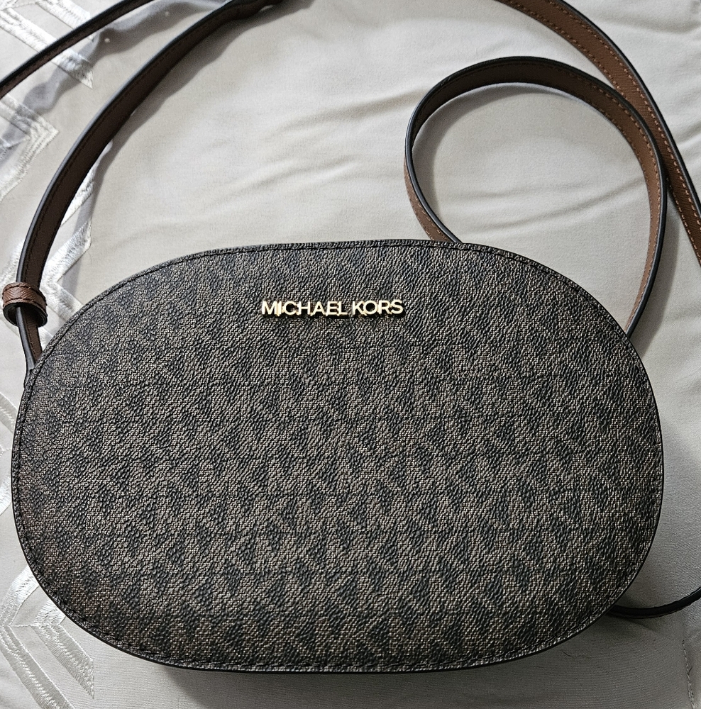 Michael Kors Brown Jet Set Travel Bag